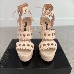 Ruthie Davis Cream Women's Platfoem Sandals